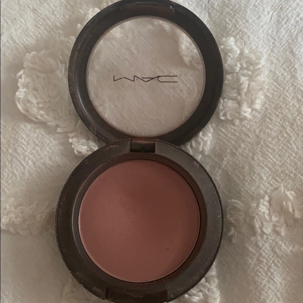 Mac blush in blushbaby